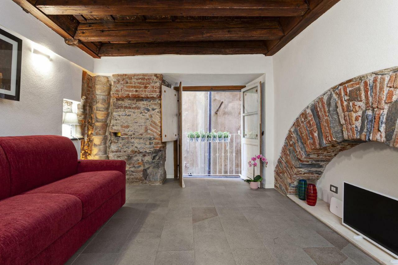 Wood And Stone Apartment In The Historical Center Génova Exterior foto